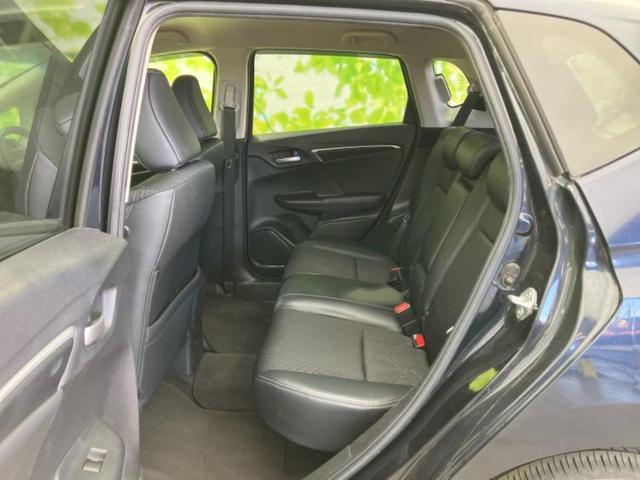 フィットハイブリッド ハイブリッド・Ｌパッケージ　新品タイヤ／純正　ＳＤナビ／シート　ハーフレザー／ヘッドランプ　ＬＥＤ／Ｂｌｕｅｔｏｏｔｈ接続／ＥＴＣ／ＥＢＤ付ＡＢＳ／横滑り防止装置／アイドリングストップ／クルーズコントロール／バックモニター（7枚目）