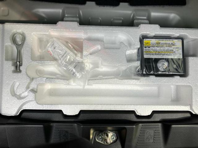 スペーシアギア ハイブリッドＸＺ　保証書／純正　９インチ　ナビ／セーフティサポート（スズキ）／両側電動スライドドア／シートヒーター／全方位モニター／車線逸脱防止支援システム／登録済未使用車／ヘッドランプ　ＬＥＤ／ＵＳＢジャック　禁煙車（25枚目）