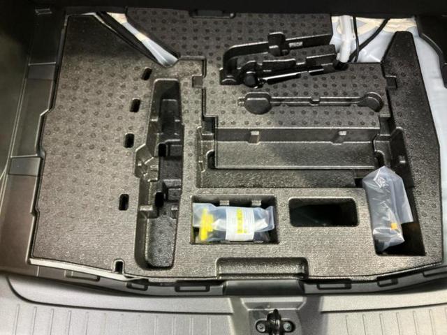 ノート Ｘ　保証書／純正　９インチ　メモリーナビ／エマージェンシーブレーキ／車線逸脱防止支援システム／ドライブレコーダー　純正／ヘッドランプ　ＬＥＤ／Ｂｌｕｅｔｏｏｔｈ接続／ＥＢＤ付ＡＢＳ／横滑り防止装置（25枚目）