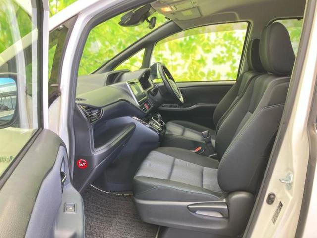 ヴォクシー ハイブリッドＺＳキラメキ２　純正　９インチ　ＳＤナビ／トヨタセーフティセンス／両側電動スライドドア／車線逸脱防止支援システム／ドライブレコーダー　純正／ヘッドランプ　ＬＥＤ／Ｂｌｕｅｔｏｏｔｈ接続／ＥＴＣ２．０　ワンオーナー（7枚目）