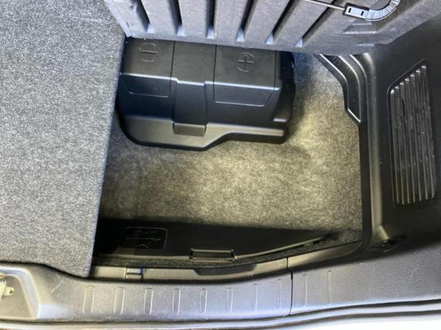 ヴォクシー ハイブリッドＺＳキラメキ２　純正　９インチ　ＳＤナビ／トヨタセーフティセンス／両側電動スライドドア／車線逸脱防止支援システム／ドライブレコーダー　純正／ヘッドランプ　ＬＥＤ／Ｂｌｕｅｔｏｏｔｈ接続／ＥＴＣ２．０　ワンオーナー（28枚目）