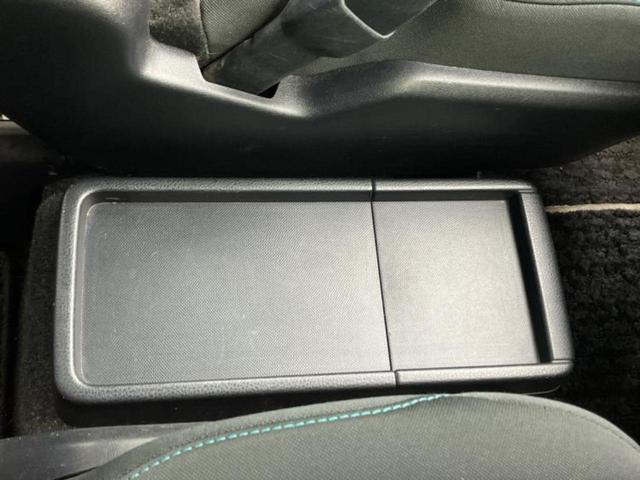 ヴォクシー ハイブリッドＺＳキラメキ２　純正　９インチ　ＳＤナビ／トヨタセーフティセンス／両側電動スライドドア／車線逸脱防止支援システム／ドライブレコーダー　純正／ヘッドランプ　ＬＥＤ／Ｂｌｕｅｔｏｏｔｈ接続／ＥＴＣ２．０　ワンオーナー（46枚目）