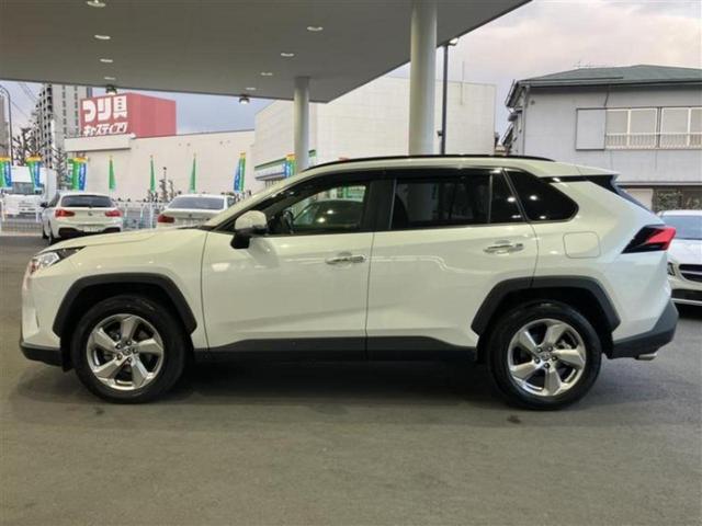 ＲＡＶ４ ４ＷＤハイブリッドＧ　サンルーフ／保証書／ディスプレイオーディオ＋ナビ／衝突安全装置／シートヒーター／パノラミックビューモニター／車線逸脱防止支援システム／シート　合皮／電動バックドア／ドライブレコーダー　純正　電動シート（2枚目）