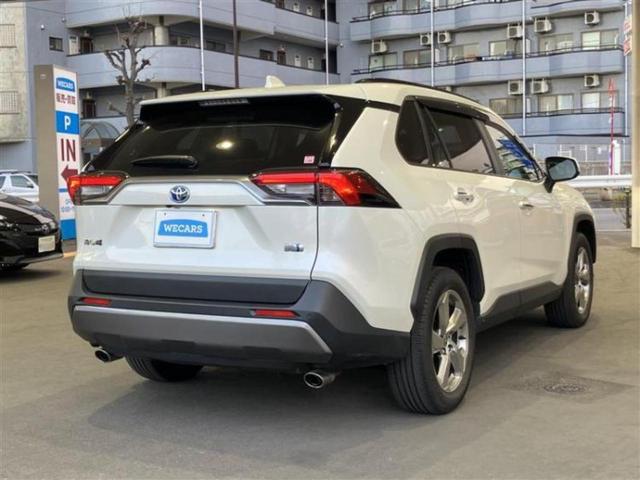 ＲＡＶ４ ４ＷＤハイブリッドＧ　サンルーフ／保証書／ディスプレイオーディオ＋ナビ／衝突安全装置／シートヒーター／パノラミックビューモニター／車線逸脱防止支援システム／シート　合皮／電動バックドア／ドライブレコーダー　純正　電動シート（3枚目）