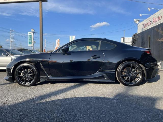 ＧＲ８６ ＲＺ　ＧＲエアロ（ＦＳＲ）／ＴＲＤ４本出しマフラー／９インチ純正ＮａｖｉＴＶ／シ－トヒーター（6枚目）