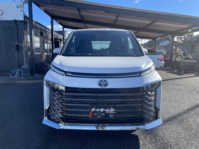 ヴォクシー ハイブリッドＳ－Ｚ　登録済未使用車／最新モデル／即　納　可／ディスプレイオーディオＮａｖｉＴＶ１０．５インチ／ＴＯＹＯＴＡ‐ＳＡＦＥＴＹ－ＳＥＮＳＥ／アドバンストパーク＋ＰＶＭ＋ＰＫＳ／ＤＯデジタルインナーミラー（5枚目）