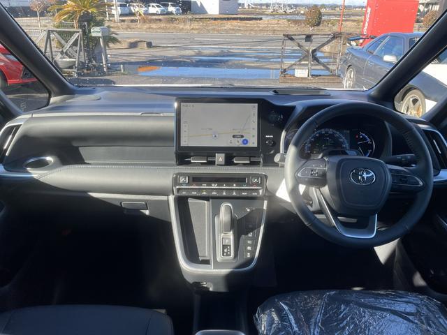 ヴォクシー ハイブリッドＳ－Ｚ　登録済未使用車／最新モデル／即　納　可／ディスプレイオーディオＮａｖｉＴＶ１０．５インチ／ＴＯＹＯＴＡ‐ＳＡＦＥＴＹ－ＳＥＮＳＥ／アドバンストパーク＋ＰＶＭ＋ＰＫＳ／ＤＯデジタルインナーミラー（10枚目）