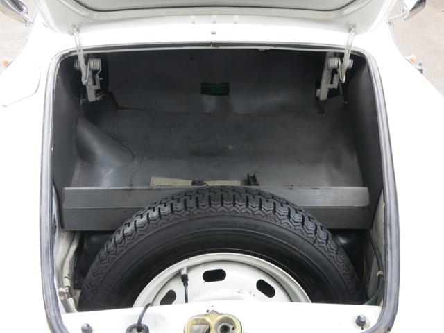 カルマンギア 　１６００ｃｃ　右ハンドル　正規輸入車両　オリジナルインテリア　ディスクブレーキ（42枚目）