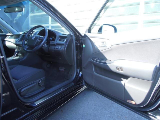 クラウン ２．５アスリート　スペシャルエディション　純正ナビ／フルセグＴＶ／ＤＶＤ再生／ＥＴＣ／キセノンヘッドライト／バックカメラ／クルーズコントロール／１８インチアルミ（31枚目）