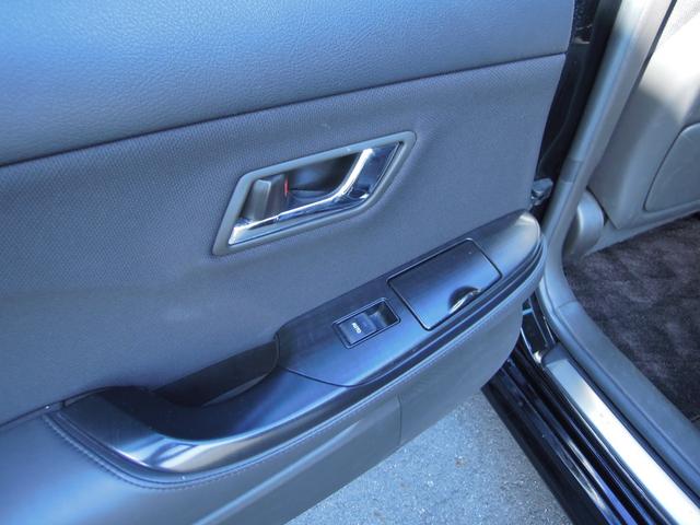 クラウン ２．５アスリート　スペシャルエディション　純正ナビ／フルセグＴＶ／ＤＶＤ再生／ＥＴＣ／キセノンヘッドライト／バックカメラ／クルーズコントロール／１８インチアルミ（42枚目）