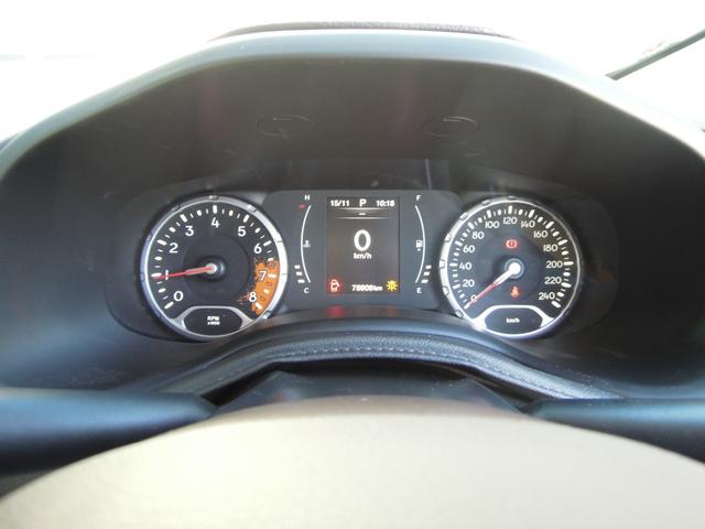 ジープ・レネゲード ロンジチュード　ナビ／フルセグＴＶ／ＤＶＤ再生／ドライブレコーダー／バックカメラ／ＥＴＣ／クルーズコントロール／純正１６インチアルミ（46枚目）