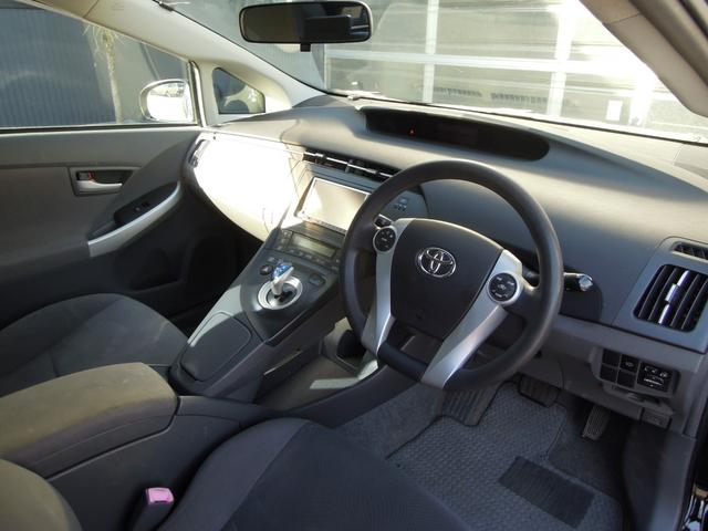 プリウス Sツーリングセレクション LEDヘッドライト/ナビ/フルセグTV/DVD再生/純正17インチアルミ(31枚目)