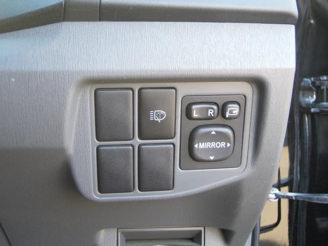 プリウス Sツーリングセレクション LEDヘッドライト/ナビ/フルセグTV/DVD再生/純正17インチアルミ(43枚目)