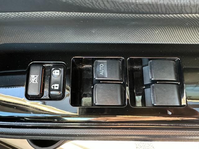 アクア Sスタイルブラック 社外ナビ ドラレコ バックカメラ 衝突軽減装置 スマートキー スペアキー プッシュスタート(32枚目)