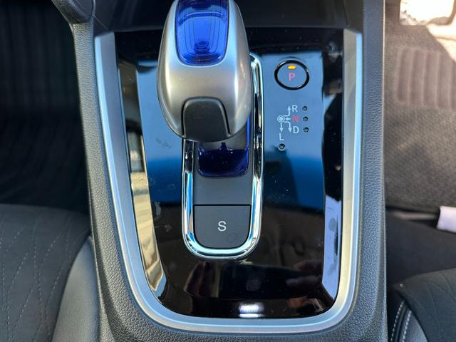 シャトル ハイブリッドZスタイルエディション 純正SDナビ バックカメラ ビルトインETC ハーフレザーシート USBポート ラバーマット LEDヘッドライト 前席シートヒーター スマートキー スペアキー有 プッシュスタート(35枚目)