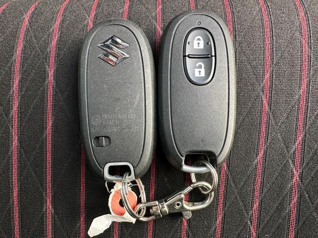 アルトターボRS ベースグレード レーダー探知機 ドラレコ ポータブルナビ 社外オーディオ 衝突軽減装置 運転席シートヒーター HIDヘッドライト スマートキー スペアキー プッシュスタート(10枚目)