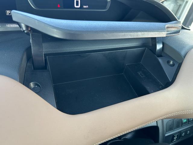 セレナ ハイウェイスター プロパイロットエディション プロパイロット 純正フルセグナビ 純正フリップダウン バックカメラ Bluetoothミュージック ETC 両側パワースライド ハーフレザーシート LEDヘッドライト(39枚目)