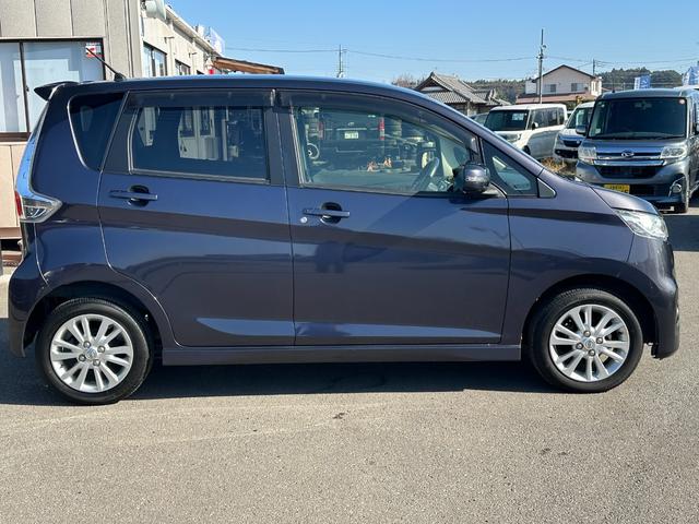 デイズ Ｘ　Ｖセレクション＋セーフティＩＩ　純正フルセグメモリーナビ　バックカメラ　アラウンドビューモニター　Ｂｌｕｅｔｏｏｔｈミュージック　ＥＴＣ　ドラレコ　衝突軽減装置　スマートキー　プッシュスタート　ＨＩＤヘッドライト（19枚目）