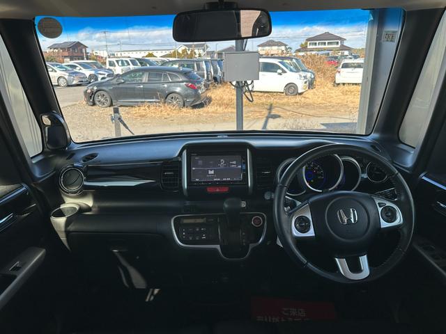 N-BOXカスタム G・ターボLパッケージ 両側パワースライド 純正フルセグナビ バックカメラ ETC2.0 Bluetoothミュージック オートクルーズ HIDヘッドライト LEDフォグ スマートキー スペアキー プッシュスタート(28枚目)