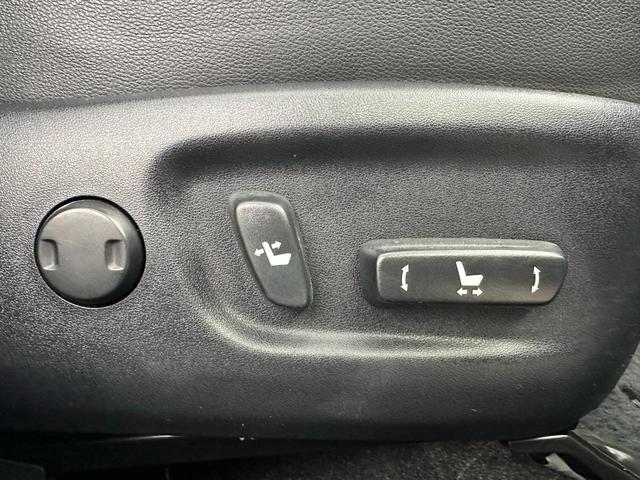 プリウス Ｇ　純正フルセグメモリーナビ　Ｂｌｕｅｔｏｏｔｈミュージック　バックカメラ　ＥＴＣ　パワーシート　ハーフレザーシート　オートライト　オートエアコン　オートクルーズ　ＨＩＤヘッドライト（10枚目）