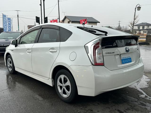 プリウス Ｇ　純正フルセグメモリーナビ　Ｂｌｕｅｔｏｏｔｈミュージック　バックカメラ　ＥＴＣ　パワーシート　ハーフレザーシート　オートライト　オートエアコン　オートクルーズ　ＨＩＤヘッドライト（16枚目）