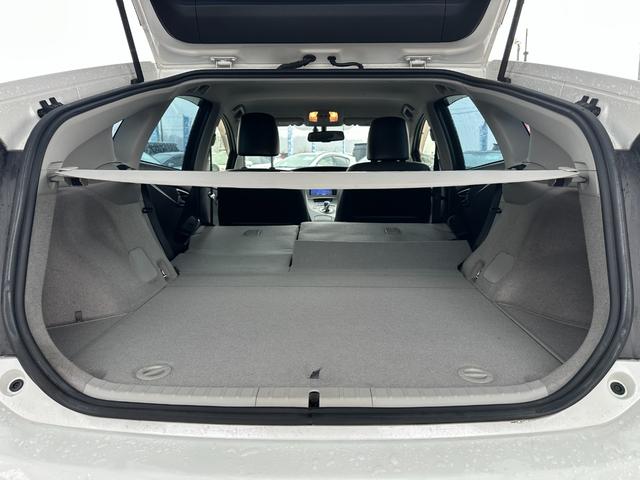 プリウス Ｇ　純正フルセグメモリーナビ　Ｂｌｕｅｔｏｏｔｈミュージック　バックカメラ　ＥＴＣ　パワーシート　ハーフレザーシート　オートライト　オートエアコン　オートクルーズ　ＨＩＤヘッドライト（44枚目）