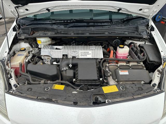 プリウス Ｇ　純正フルセグメモリーナビ　Ｂｌｕｅｔｏｏｔｈミュージック　バックカメラ　ＥＴＣ　パワーシート　ハーフレザーシート　オートライト　オートエアコン　オートクルーズ　ＨＩＤヘッドライト（48枚目）