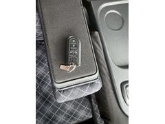 ���Ҥǰ��äƤ��륯�쥸�åȤϺ��磱������ʣ���ǯ�ˤޤ����Ѳ�ǽ�Ǥ����ޤ��ϴ�ñ�ʿ�����ɬ�פȤʤ�ޤ�����Ƭ��̵���Υ��쥸�åȤǤ�����ס�����ʧ���ץ��Ϥ����ڤ˥����åդޤǤ����̲������� 5