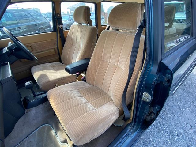 240ワゴン 240GLEワゴン リア、スモールウィンドウ仕様(10枚目)