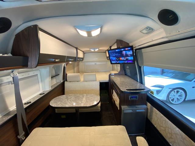 ハイエースバン SPロングDXキャンP デルタリンク ダーウィン Q3 リアTV・ソーラーパネル・サブバッテリ・走行充電・FFヒータ・常設ベッド・冷蔵庫・オーリンズサス鍛造ホイール・BRIDEシートF左右・インバータ(14枚目)