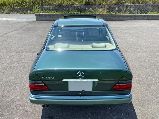 Ｅ２８０　リミテッド　ワンオーナー　ベージュレザー　サンルーフ(9枚目)