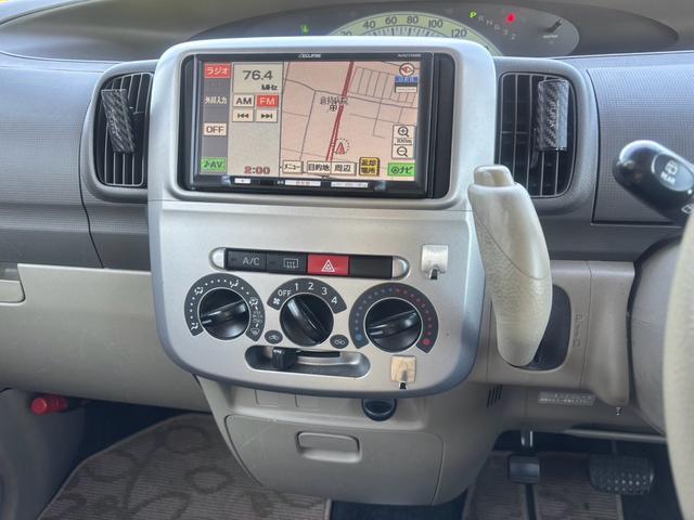 タント L ナビ 後席両側スライドドア キーレス 盗難防止システム エアコン パワーステアリング ベンチシート CD再生可能 運転席助手席エアバック(8枚目)