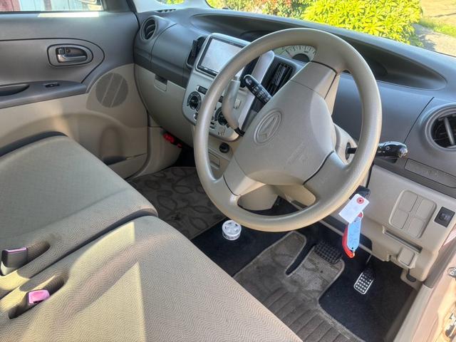 タント L ナビ 後席両側スライドドア キーレス 盗難防止システム エアコン パワーステアリング ベンチシート CD再生可能 運転席助手席エアバック(9枚目)