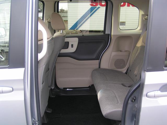 N-BOX G・Lホンダセンシング 両側パワースライドドア 純正ナビ Bluetooth フルセグTV バックカメラ ETC ドライブレコーダー 衝突軽減ブレーキ カーテンエアバッグ ACC 誤発進抑制機能 後方誤発進抑制機能(18枚目)