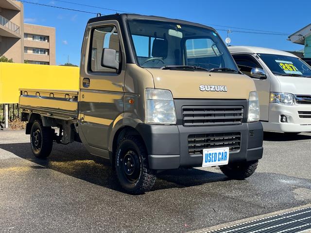 キャリイトラック KCエアコン・パワステ トヨタ4V6アースカラー塗装仕上げ ルーフマッドブラック塗装 ゴツゴツタイヤ新品 4WD エアコン パワステ 5速マニュアル(2枚目)