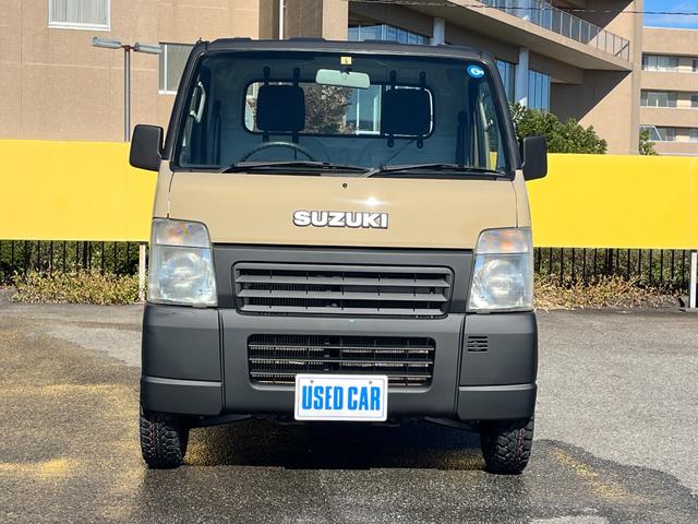 キャリイトラック KCエアコン・パワステ トヨタ4V6アースカラー塗装仕上げ ルーフマッドブラック塗装 ゴツゴツタイヤ新品 4WD エアコン パワステ 5速マニュアル(3枚目)