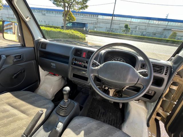キャリイトラック KCエアコン・パワステ トヨタ4V6アースカラー塗装仕上げ ルーフマッドブラック塗装 ゴツゴツタイヤ新品 4WD エアコン パワステ 5速マニュアル(15枚目)