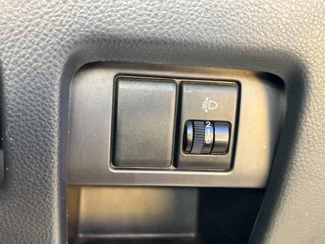 キャリイトラック KCエアコン・パワステ トヨタ4V6アースカラー塗装仕上げ ルーフマッドブラック塗装 ゴツゴツタイヤ新品 4WD エアコン パワステ 5速マニュアル(18枚目)