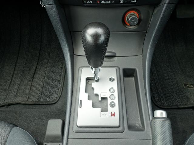 アクセラスポーツ ２０Ｃ　走行３２０００ｋｍ　ＭＴモード付　キーレス　ＥＴＣ　純正アルミ　オートライト　フォグランプ　ドアバイザー（11枚目）