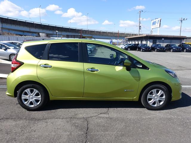 ノート ｅ－パワー　Ｘ　純正メモリーナビ　フルセグ　アラウンドビューモニター　デジタルインナーミラー　インテリキー　プッシュスタート　ＥＴＣ　ＬＥＤヘッドライト　エマージェンシーブレーキ　レーンキープ　走行３７０００ｋｍ（4枚目）