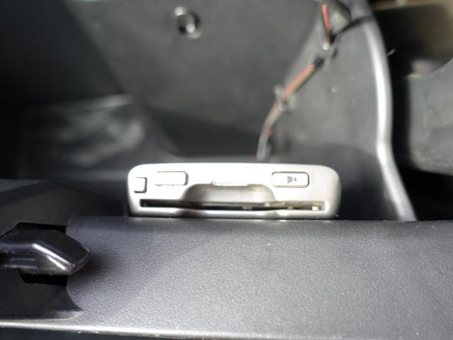 デミオ １３Ｃ－Ｖ　純正ＨＤＤナビ　ワンセグ　ＥＴＣ　オートライト　純正アルミ　オートエアコン　プライバシーガラス　レンタアップ車（22枚目）