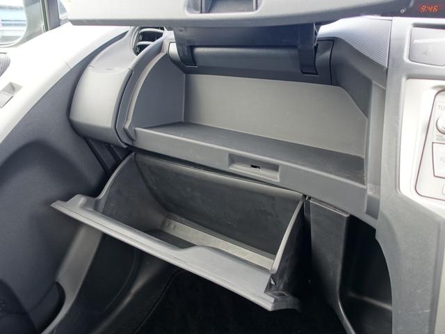 ヴィッツ Ｂ　Ｓエディション　キーレス　ＡＵＸ付ＣＤデッキ　ウィンカーミラー　プライバシーガラス　ドアバイザー（24枚目）