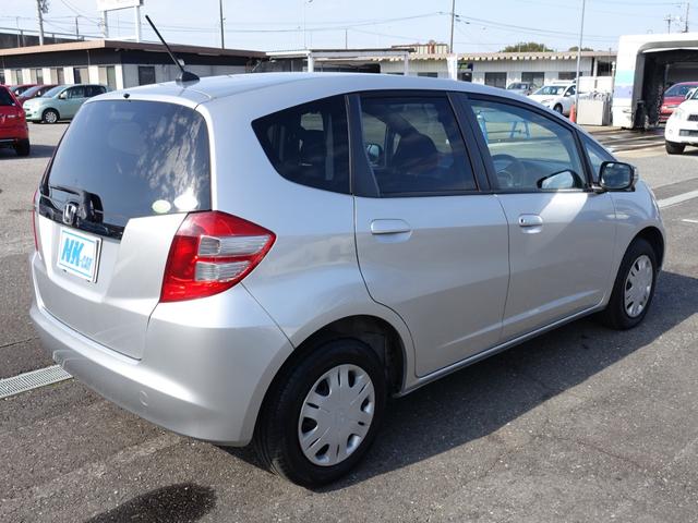 フィット G 純正HDDナビ バックカメラ ETC キーレス ワンセグ ミュージックサーバー ステアリングリモコン(8枚目)