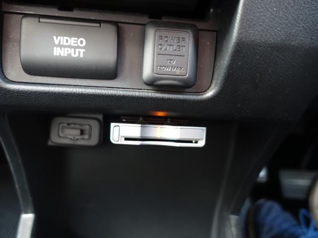 ストリーム ZS HDDナビパッケージ 純正HDDナビ バックカメラ ETC キーレス HIDヘッドライト オートライト ステアリングリモコン エアロ 純正アルミ(25枚目)