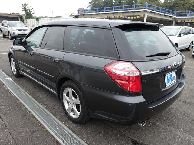 レガシィツーリングワゴン ２．０ＧＴ　アーバンセレクション　フルタイム４ＷＤ　社外ＨＤＤナビ　バックカメラ　フルセグ　ＥＴＣ　スマートキー　パドルシフト　革巻ステアリング　ＨＩＤヘッドライト　フォグランプ　オートライト　バックフォグ　純正アルミ（9枚目）