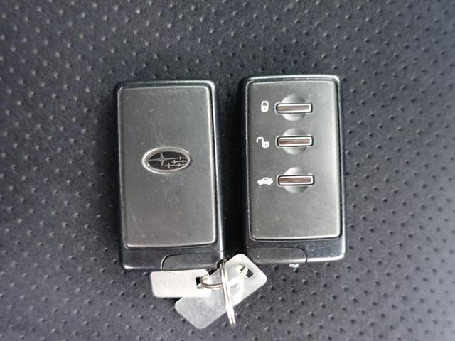 レガシィツーリングワゴン ２．０ＧＴ　アーバンセレクション　フルタイム４ＷＤ　社外ＨＤＤナビ　バックカメラ　フルセグ　ＥＴＣ　スマートキー　パドルシフト　革巻ステアリング　ＨＩＤヘッドライト　フォグランプ　オートライト　バックフォグ　純正アルミ（21枚目）