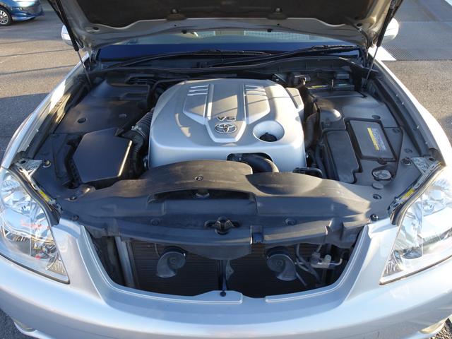 クラウン ロイヤルサルーン　６０ｔｈスペシャルＥＤ　純正ＨＤＤナビ　バックカメラ　ナビ連動ＥＴＣ　パワーシート　コーナーセンサー　ＨＩＤヘッドライト　オートライト　フォグランプ　スマートキー　クルーズコントロール（17枚目）