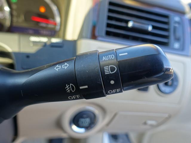 クラウン ロイヤルサルーン　６０ｔｈスペシャルＥＤ　純正ＨＤＤナビ　バックカメラ　ナビ連動ＥＴＣ　パワーシート　コーナーセンサー　ＨＩＤヘッドライト　オートライト　フォグランプ　スマートキー　クルーズコントロール（26枚目）