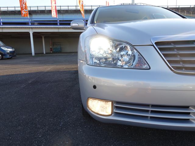 クラウン ロイヤルサルーン　６０ｔｈスペシャルＥＤ　純正ＨＤＤナビ　バックカメラ　ナビ連動ＥＴＣ　パワーシート　コーナーセンサー　ＨＩＤヘッドライト　オートライト　フォグランプ　スマートキー　クルーズコントロール（27枚目）