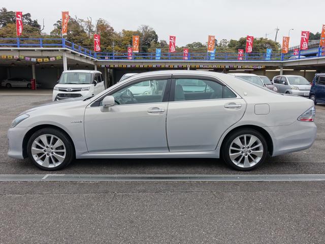 クラウンハイブリッド スタンダードパッケージ　走行４７０００ｋｍ　純正ＨＤＤナビ　横後カメラ　ナビ連動ＥＴＣ　フルセグ　Ｂｌｕｅｔｏｏｔｈ　スマートキー　ＨＩＤヘッドライト　オートライト　コーナーセンサー　ステアリングリモコン　パワーシート（5枚目）